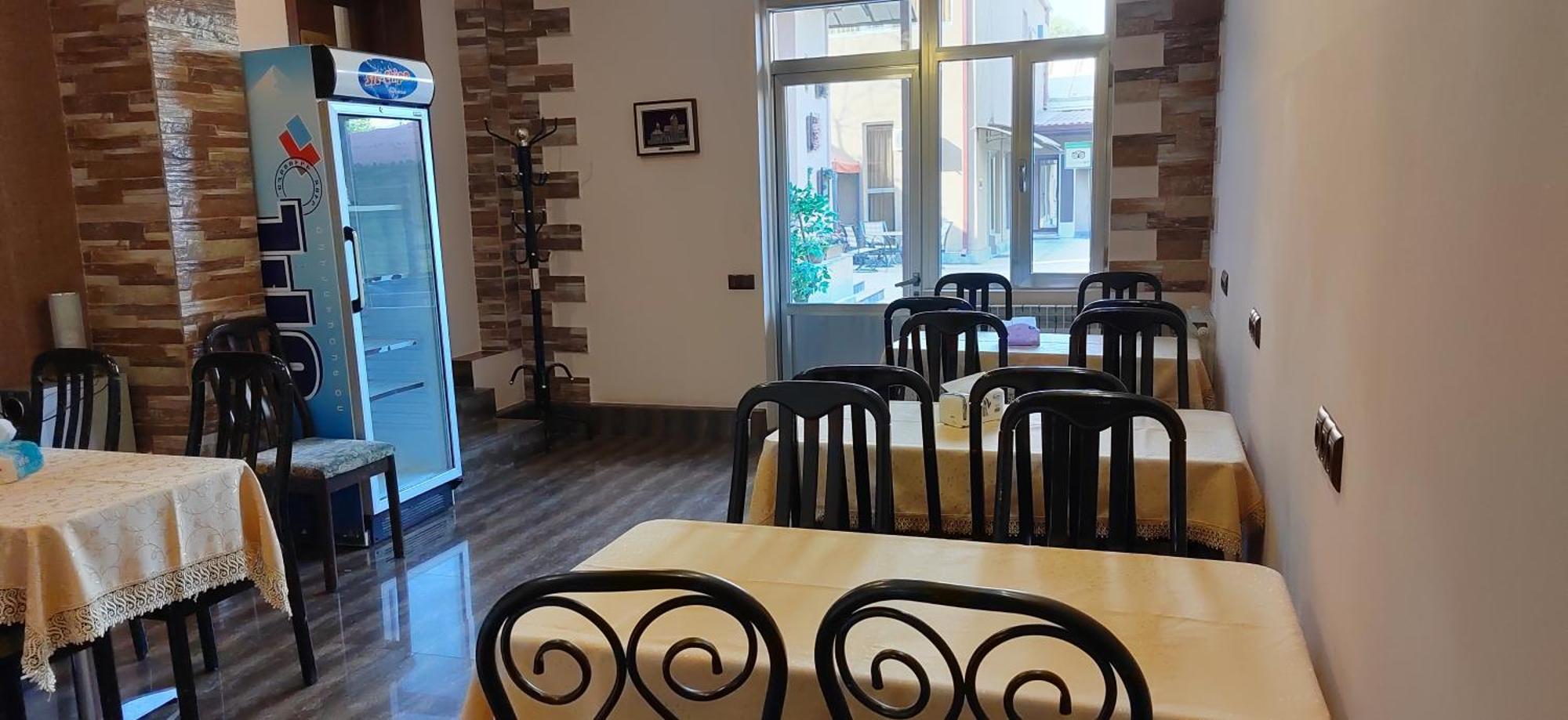 Areg Hotel Erywań Zewnętrze zdjęcie
