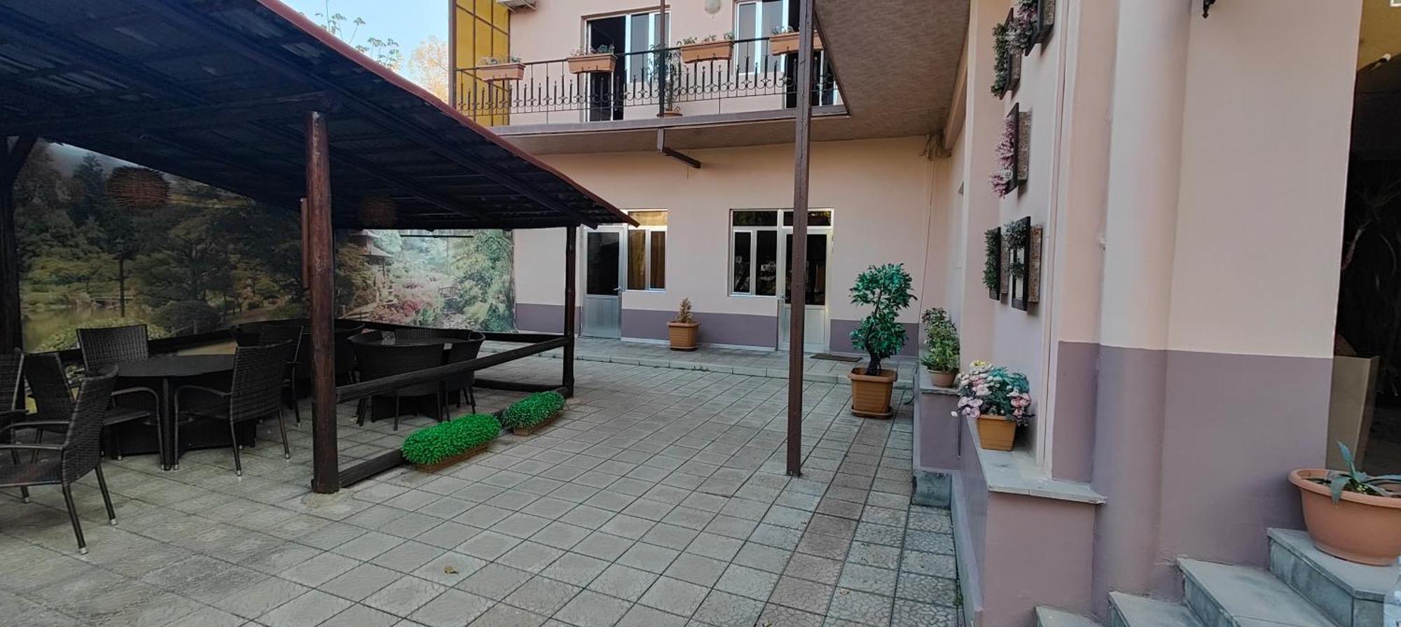 Areg Hotel Erywań Zewnętrze zdjęcie