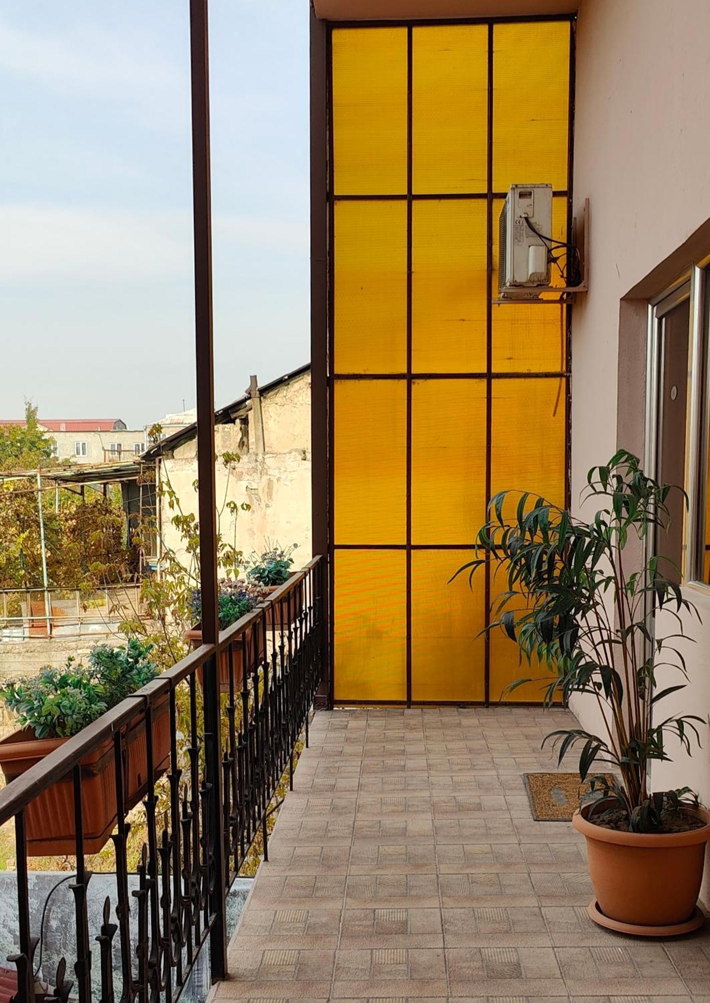 Areg Hotel Erywań Zewnętrze zdjęcie